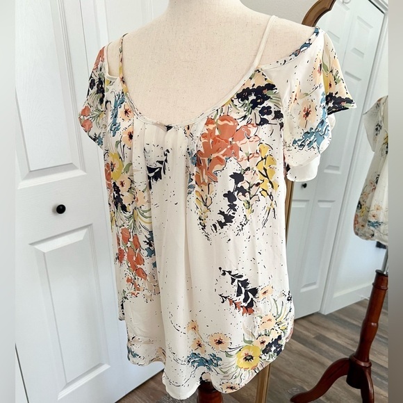 Joie floral cold shoulder flutter sleeve silk top Small - Picture 2 of 6